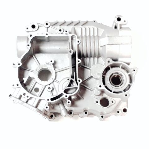 RIGHT CRANKCASE
